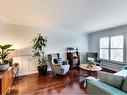 2051 Deer Run Avenue, Burlington, ON  - Indoor Photo Showing Living Room 