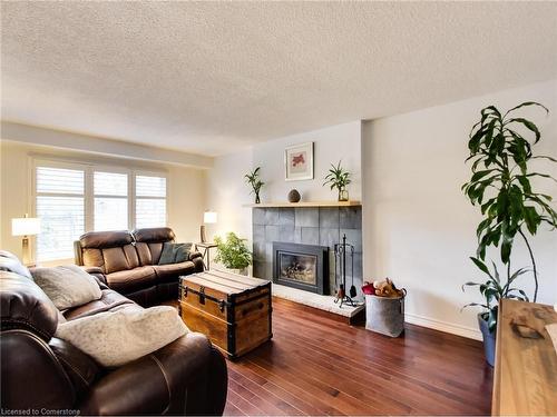 2051 Deer Run Avenue, Burlington, ON - Indoor Photo Showing Living Room With Fireplace