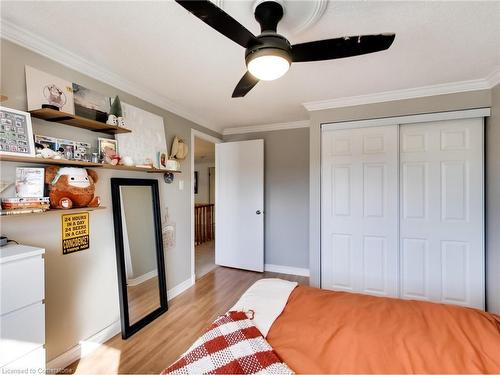 2051 Deer Run Avenue, Burlington, ON - Indoor Photo Showing Bedroom