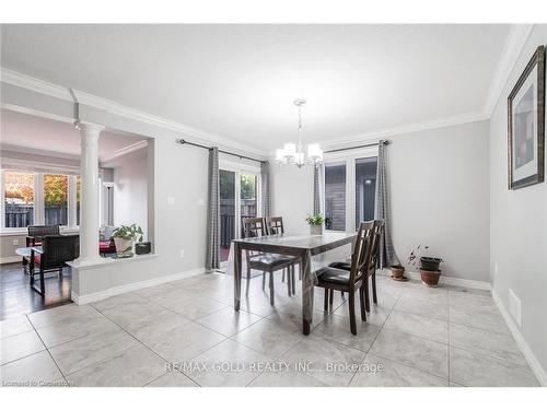 712 Blackacres Boulevard, London, ON - Indoor Photo Showing Dining Room