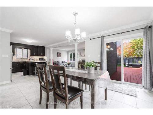 712 Blackacres Boulevard, London, ON - Indoor Photo Showing Dining Room