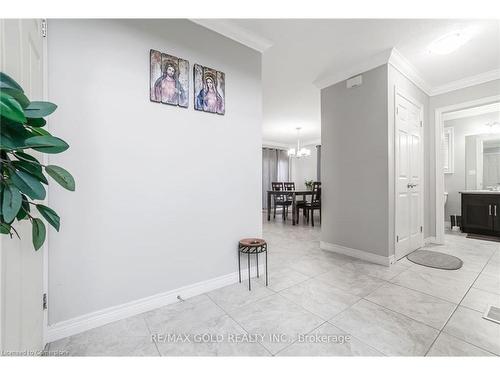 712 Blackacres Boulevard, London, ON - Indoor Photo Showing Other Room