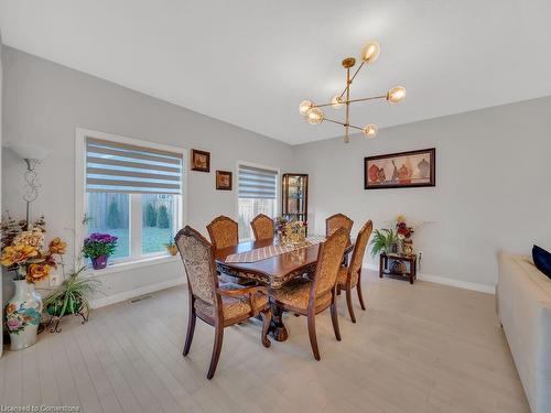 188 Ambrous Crescent, Guelph, ON - Indoor Photo Showing Dining Room