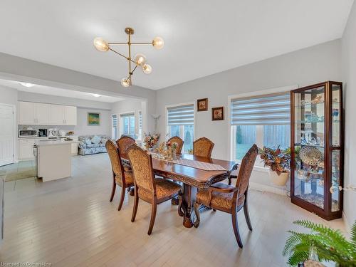 188 Ambrous Crescent, Guelph, ON - Indoor Photo Showing Dining Room