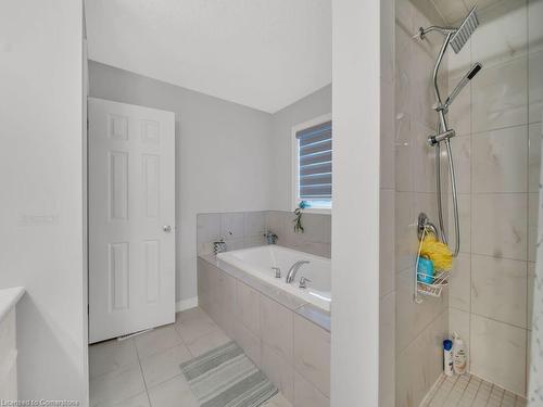 188 Ambrous Crescent, Guelph, ON - Indoor Photo Showing Bathroom