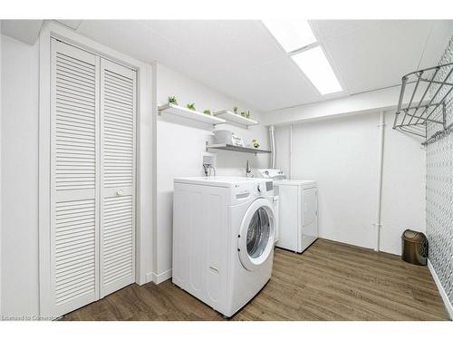 342 Catharine Street N, Hamilton, ON - Indoor Photo Showing Laundry Room