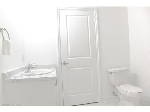 29 Parkside Crescent, Angus, ON - Indoor Photo Showing Bathroom