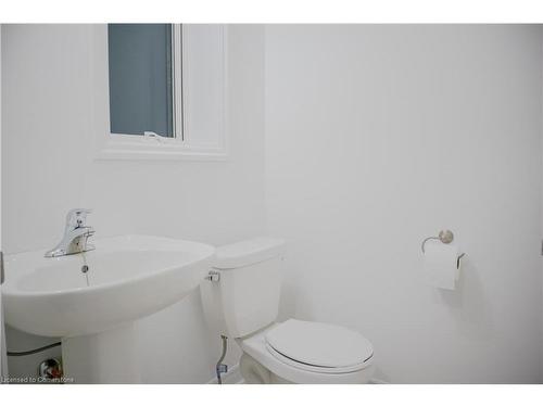 29 Parkside Crescent, Angus, ON - Indoor Photo Showing Bathroom