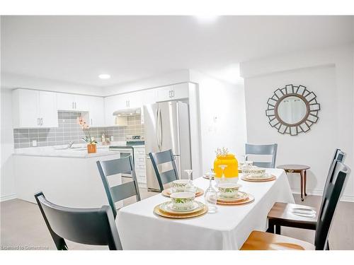 29 Parkside Crescent, Angus, ON - Indoor Photo Showing Dining Room