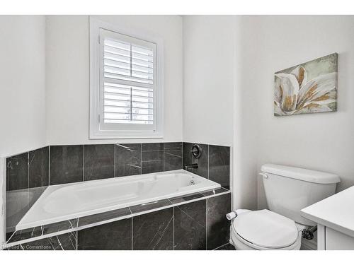 1562 Edencrest Drive, Mississauga, ON - Indoor Photo Showing Bathroom