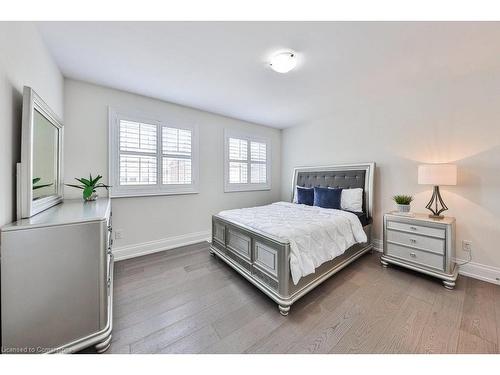 1562 Edencrest Drive, Mississauga, ON - Indoor Photo Showing Bedroom