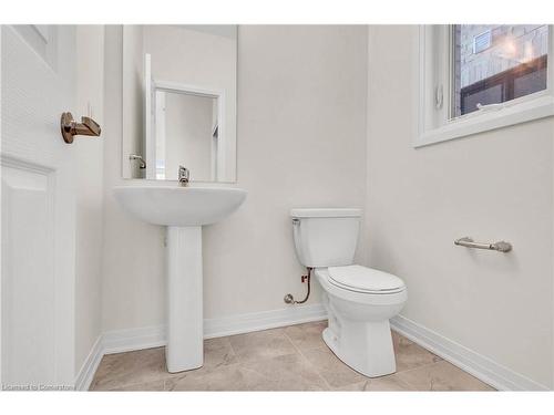 205 Port Crescent, Welland, ON - Indoor Photo Showing Bathroom