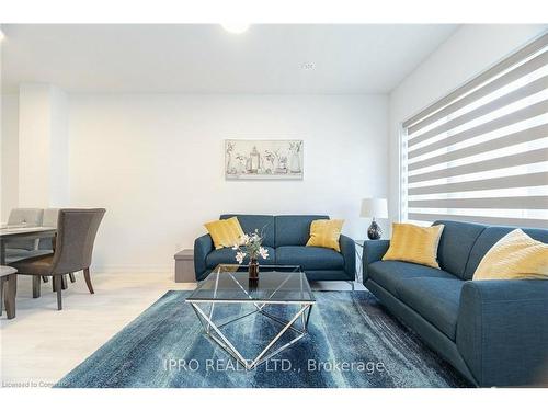 31-1095 Cooke Boulevard, Burlington, ON - Indoor Photo Showing Living Room