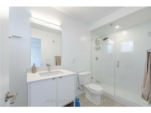 31-1095 Cooke Boulevard, Burlington, ON - Indoor Photo Showing Bathroom