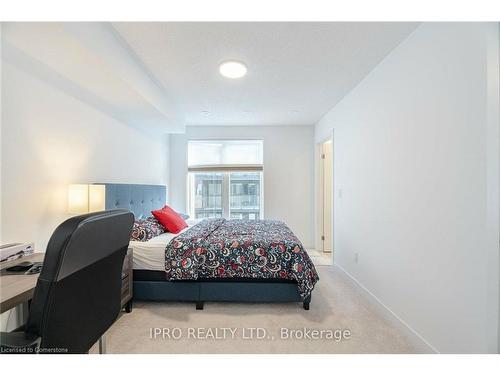 31-1095 Cooke Boulevard, Burlington, ON - Indoor Photo Showing Bedroom