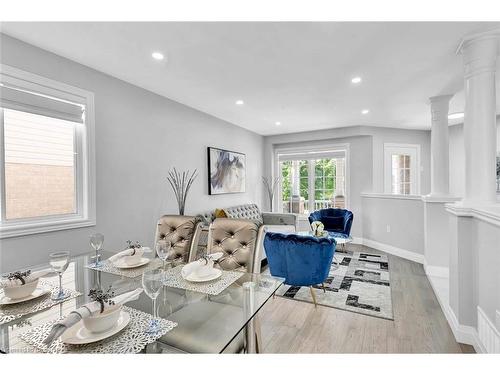 92 Pebblecreek Drive, Kitchener, ON - Indoor Photo Showing Dining Room