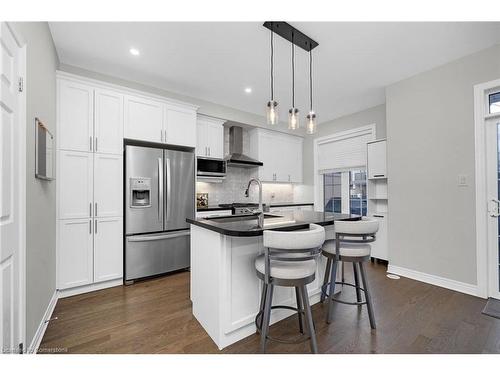 3012 Rivertrail Common, Oakville, ON - Indoor Photo Showing Kitchen