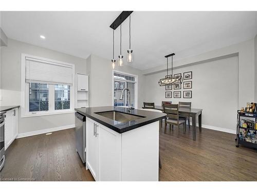 3012 Rivertrail Common, Oakville, ON - Indoor Photo Showing Kitchen