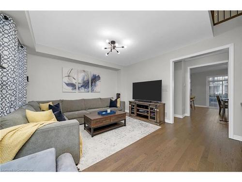 3012 Rivertrail Common, Oakville, ON - Indoor Photo Showing Living Room