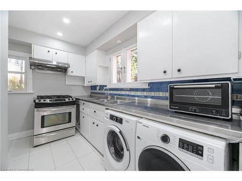 774 Belmont Avenue W, Kitchener, ON - Indoor Photo Showing Laundry Room