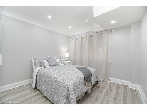 774 Belmont Avenue W, Kitchener, ON - Indoor Photo Showing Bedroom