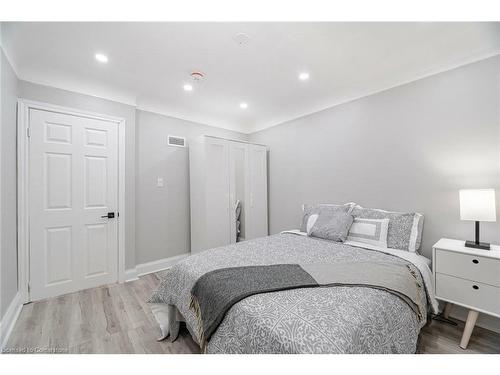 774 Belmont Avenue W, Kitchener, ON - Indoor Photo Showing Bedroom