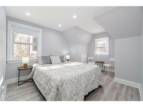 774 Belmont Avenue W, Kitchener, ON - Indoor Photo Showing Bedroom