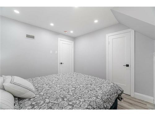 774 Belmont Avenue W, Kitchener, ON - Indoor Photo Showing Bedroom