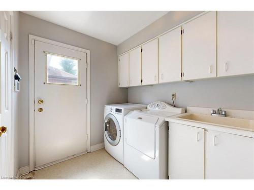 5270 Giacco Court, Mississauga, ON - Indoor Photo Showing Laundry Room