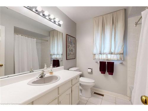 5270 Giacco Court, Mississauga, ON - Indoor Photo Showing Bathroom