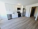 411-3401 Ridgeway Drive, Mississauga, ON  - Indoor Photo Showing Kitchen 