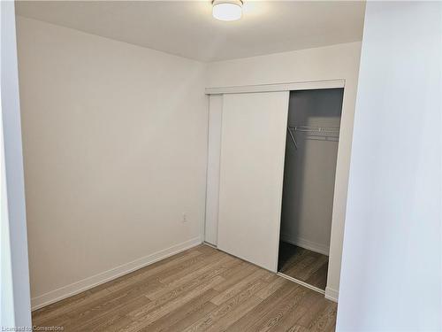 411-3401 Ridgeway Drive, Mississauga, ON - Indoor Photo Showing Other Room