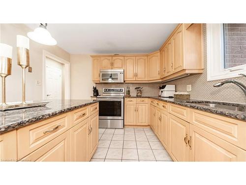 364 Roselawn Place, Waterloo, ON - Indoor Photo Showing Kitchen