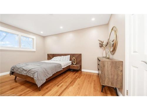 364 Roselawn Place, Waterloo, ON - Indoor Photo Showing Bedroom