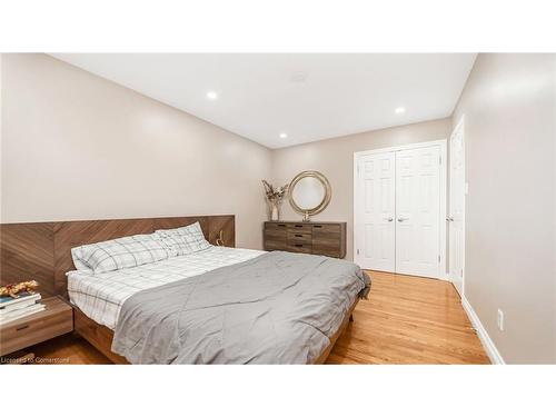 364 Roselawn Place, Waterloo, ON - Indoor Photo Showing Bedroom