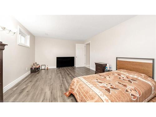 364 Roselawn Place, Waterloo, ON - Indoor Photo Showing Bedroom