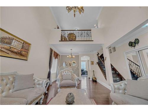 147 Whitwell Drive, Brampton, ON - Indoor Photo Showing Living Room