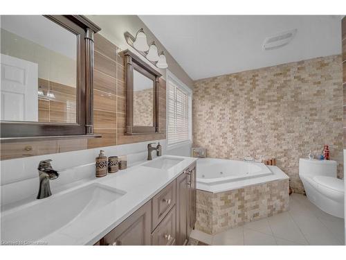 147 Whitwell Drive, Brampton, ON - Indoor Photo Showing Bathroom