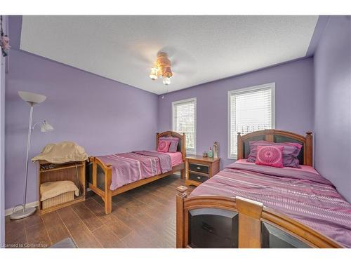 147 Whitwell Drive, Brampton, ON - Indoor Photo Showing Bedroom