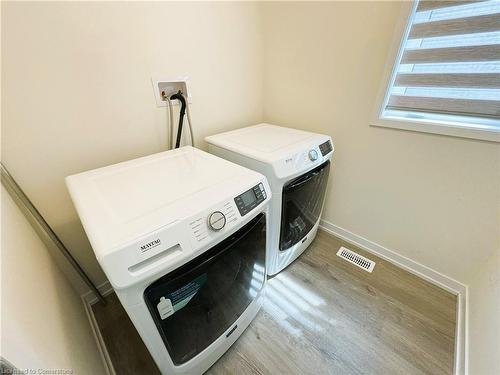 35-7789 Kalar Road, Niagara Falls, ON - Indoor Photo Showing Laundry Room