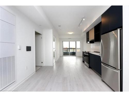 314-395 Dundas Street W, Oakville, ON - Indoor Photo Showing Kitchen With Stainless Steel Kitchen