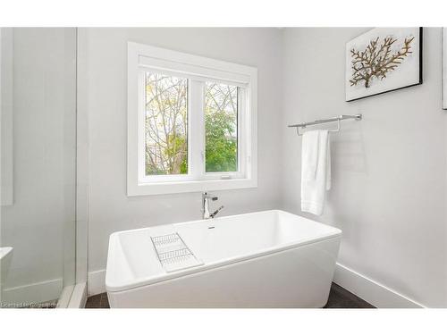 16B Benson Avenue, Mississauga, ON - Indoor Photo Showing Bathroom