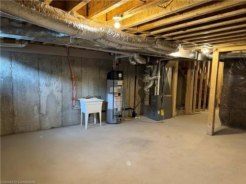 09-15 Blacklock Street Street, Cambridge, ON - Indoor Photo Showing Basement