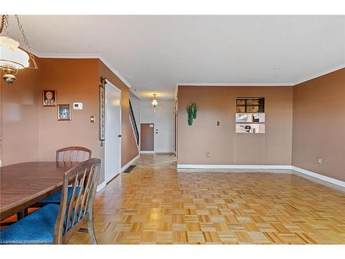 44-6650 Falconer Drive, Mississauga, ON - Indoor Photo Showing Dining Room