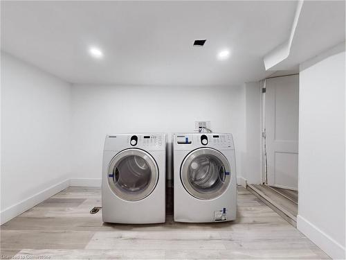 619 Princess Street, Woodstock, ON - Indoor Photo Showing Laundry Room