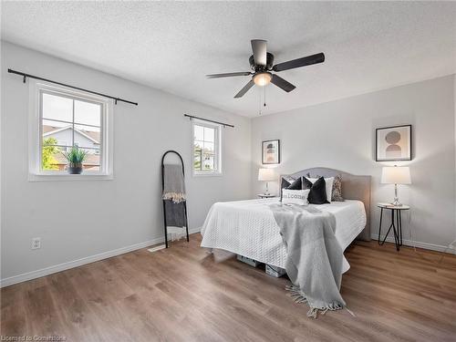 15-12 Whitedeer Road, Stoney Creek, ON - Indoor Photo Showing Bedroom