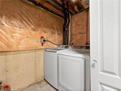 15-12 Whitedeer Road, Stoney Creek, ON - Indoor Photo Showing Laundry Room