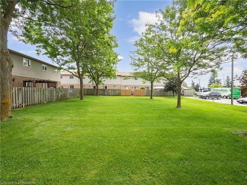 15-12 Whitedeer Road, Stoney Creek, ON - Outdoor With Backyard