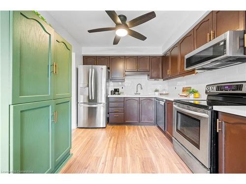 15-12 Whitedeer Road, Stoney Creek, ON - Indoor Photo Showing Kitchen