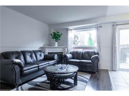 75 Saintsbury Crescent, Brampton, ON - Indoor Photo Showing Living Room